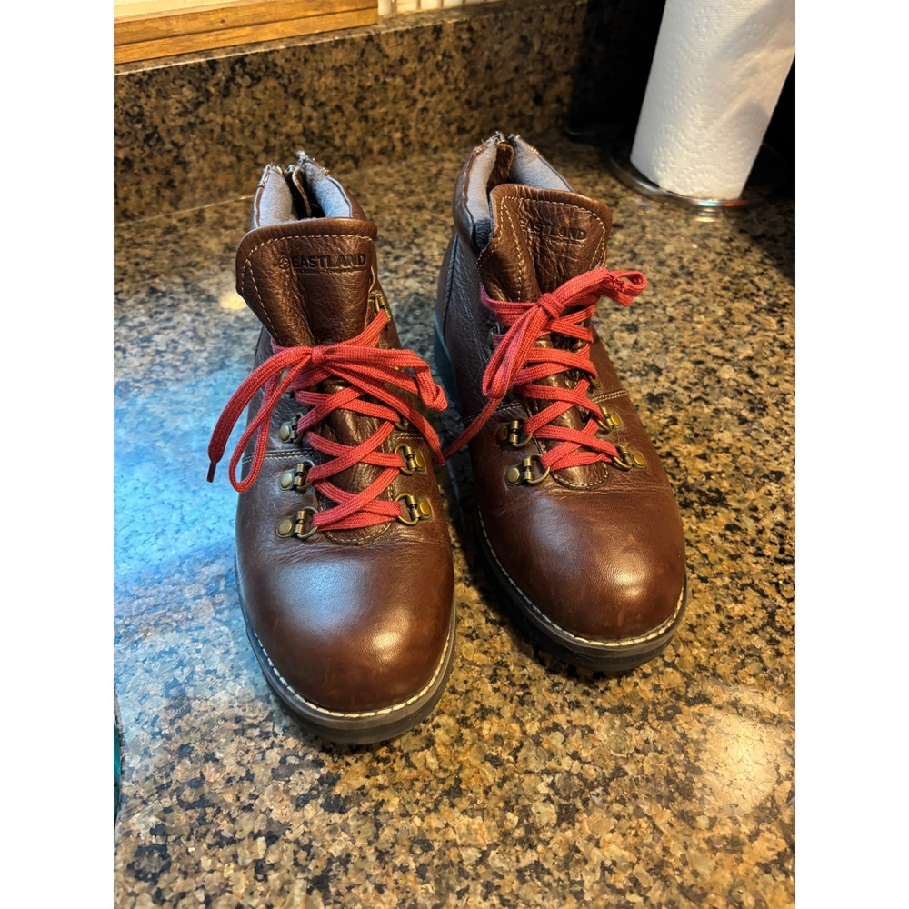 Eastland Margot Brown Leather Hiking Boots Red Laces Rear Zip Ankle Booties 8M